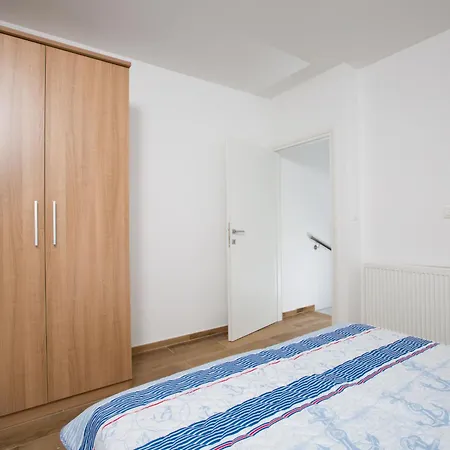 Vero-4 By Interhome * Opatija