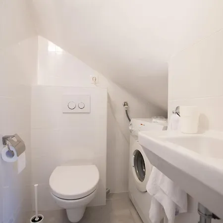 Vero-4 By Interhome 奥帕提亚