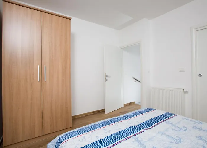 Vero-4 By Interhome * Opatija