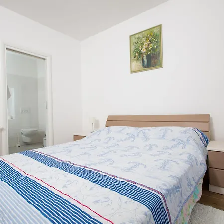 Vero-4 By Interhome